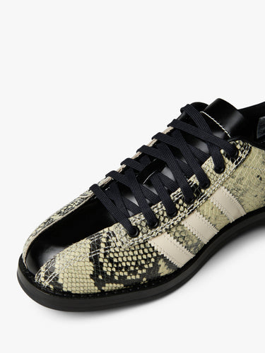 Adidas - Adidas x Brain Dead Bowling Shoes in Snake print, Cream White and Core Black