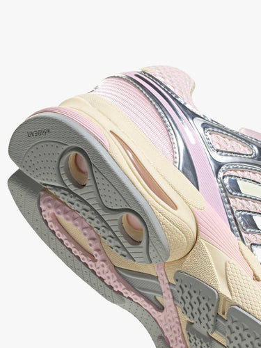 Adidas - Adistar Control 5 Women Sneakers in Warm Vanilla, Clear Pink and Metallic Silver
