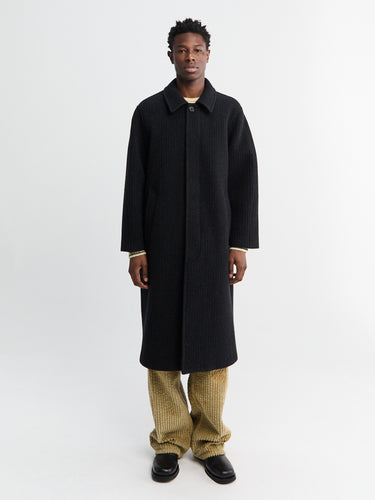 Auralee - Sponge Bonded Wide Wale Wool Soutien Collar Coat in Black