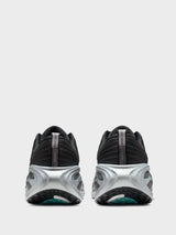 Nike - Vomero Plus Sneakers in Anthracite, Reflect Silver and Cannon White