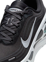 Nike - Vomero Plus Sneakers in Anthracite, Reflect Silver and Cannon White