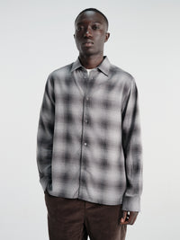 Berner Kühl - Volume Shirt Cash Check in Charcoal