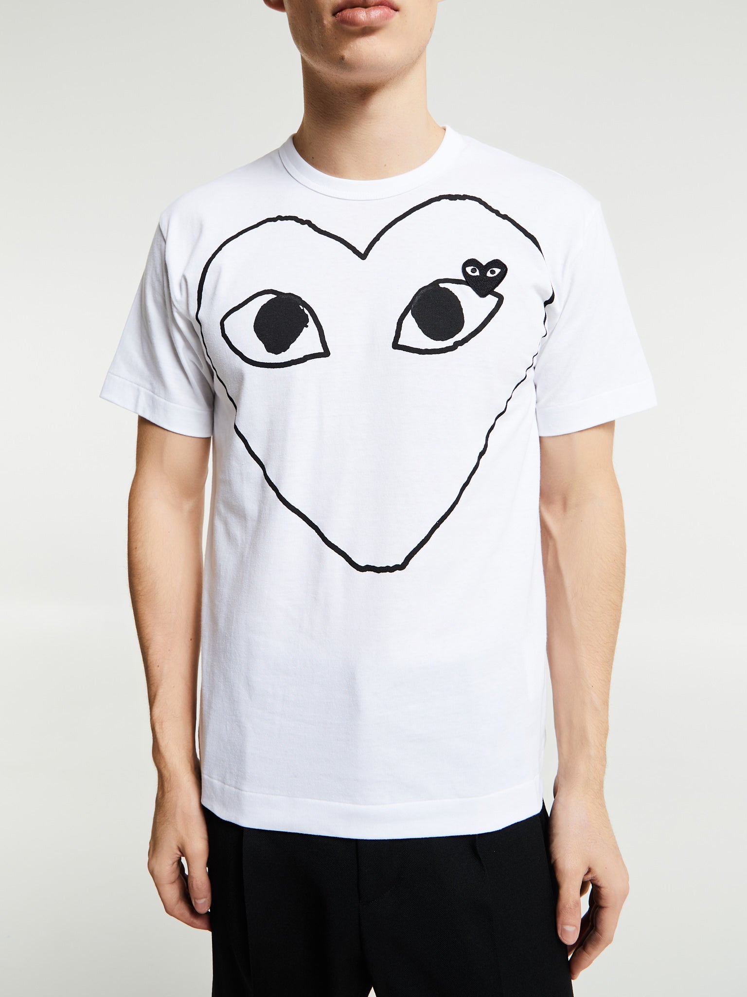 Comme des Garçons PLAY T-Shirt With Black Emblem in White – Stoy