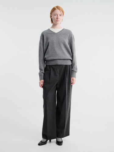 Dunst - Unisex Cashmere V-Neck Sweater in Melange Grey