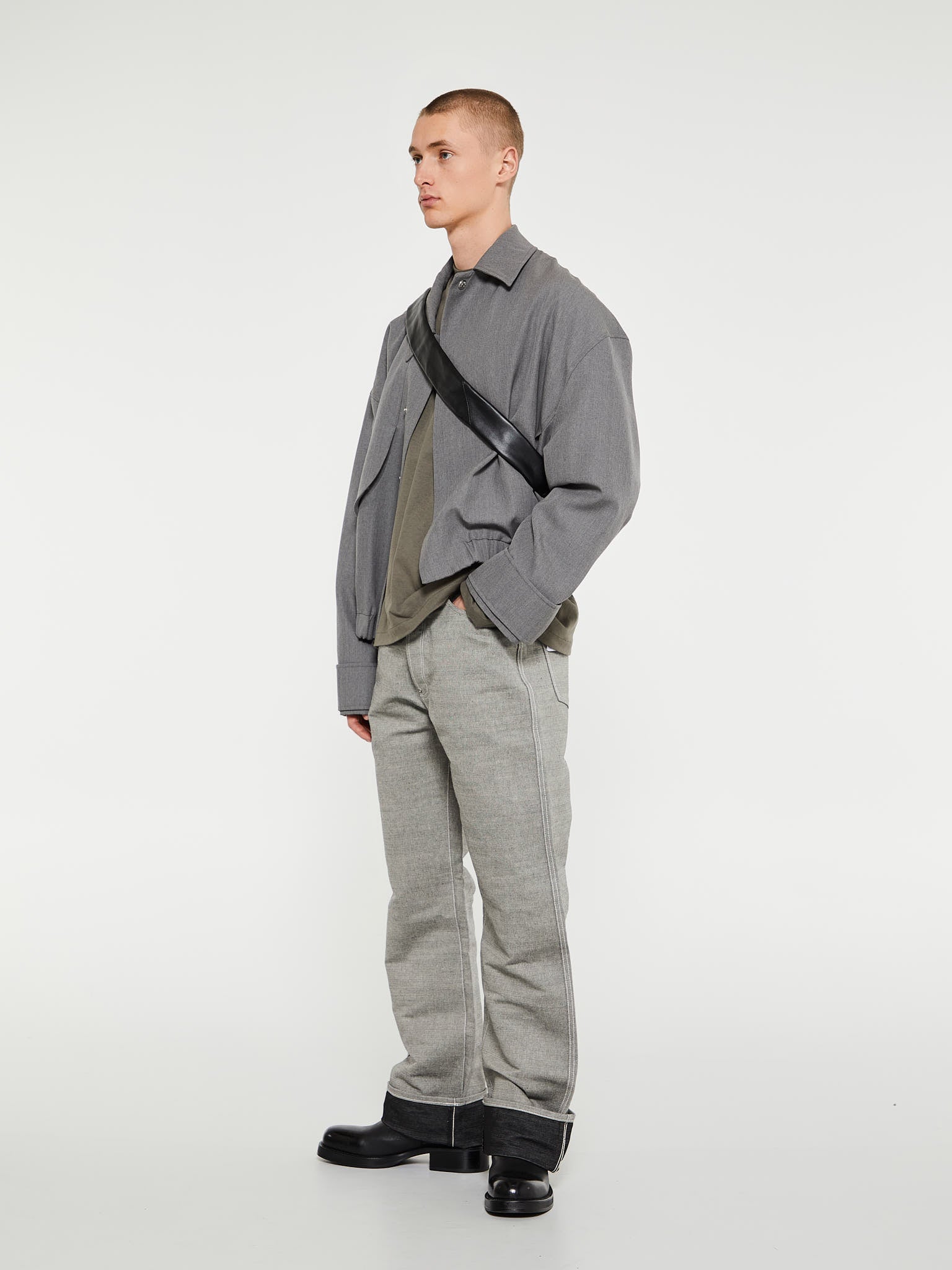 Turn-up jeans in Light Grey