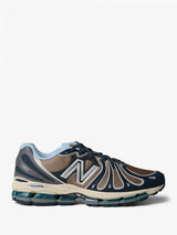 New Balance - Abzorb 1890 Sneakers in Outerspace and Mushroom