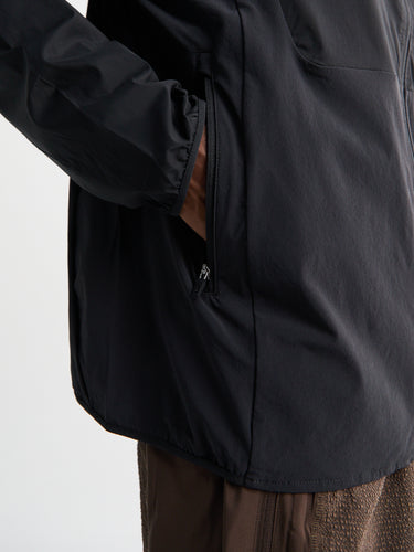Nike - Run Lightweight Jacket in Black and Black Reflective