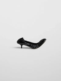 Phoebe Philo - Low Pucker Pump 45 in Black
