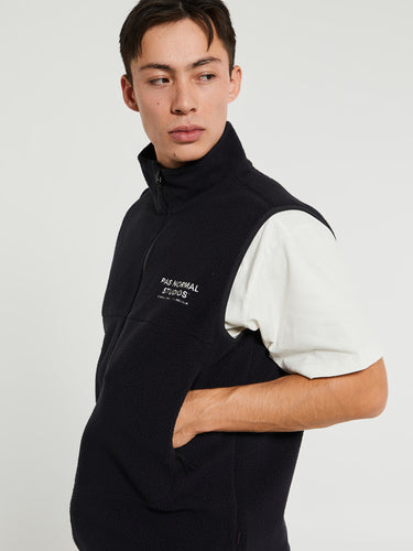 Pas Normal Studios - Off-Race Fleece Vest in Black