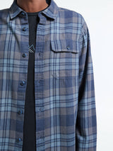Patagonia - M's Long-Sleeved Lightweight Fjord Flannel Shirt in Paw: Smolder Blue