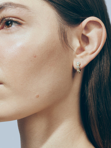 Sophie Bille Brahe - Petite Boucle de Fleurs Earring
