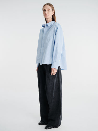 sacai - Poplin Shirt in L/Blue Stripe