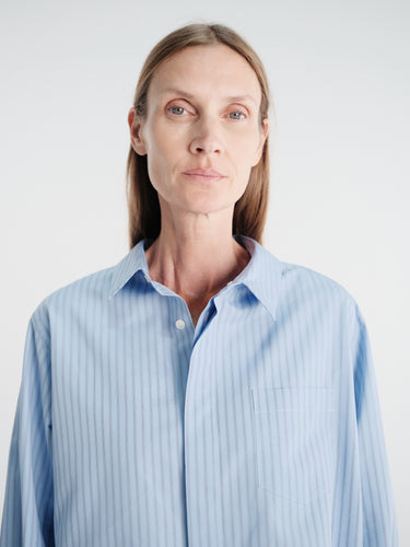 sacai - Poplin Shirt in L/Blue Stripe