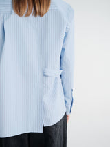 sacai - Poplin Shirt in L/Blue Stripe