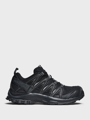Salomon - XA PRO 3D Sneakers in Black, Black and Magnet