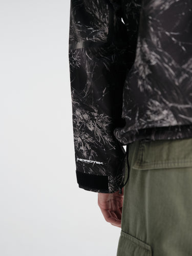 Sauna - Shell Jacket in Black Forest Camo