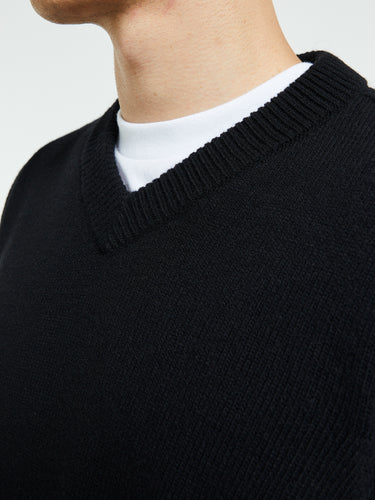 Stone Island - 5100033 V-Neck Jersey in Black