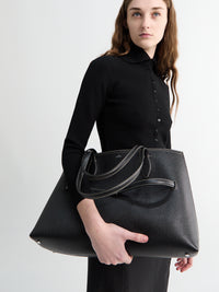 TOTEME - Grained Leather Lounge Tote Bag in Black