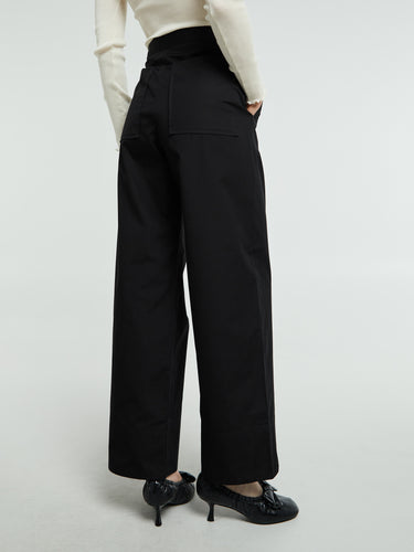 TOTEME - Twisted Seam Trousers in Black