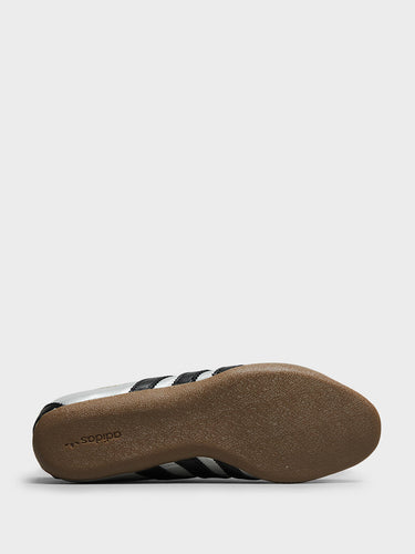 Adidas - Tokyo Decon Sneakers in Silver Metallic, Core Black and Gum