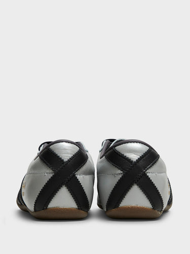 Adidas - Tokyo Decon Sneakers in Silver Metallic, Core Black and Gum