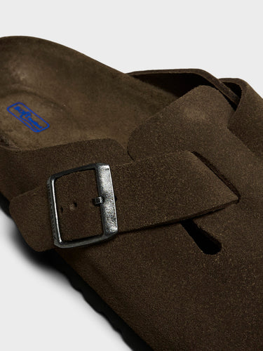 Birkenstock - Boston Suede Narrow Soft Footbed Sandals in Carafe Tonal