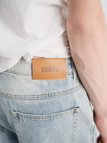 Calm. - Rodeo Cut Light Wash Jeans in Blue