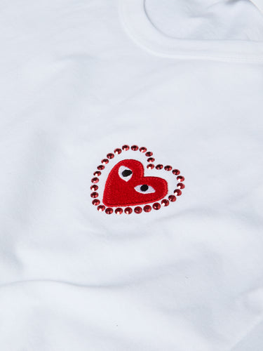 Comme des Garçons PLAY - T-SHIRT EMBLEM X METALSTONE IN White and Red
