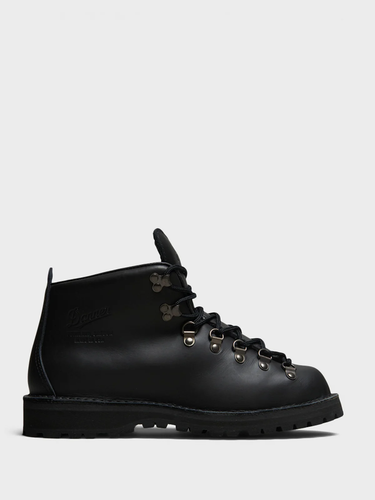 Danner - Women's Mountain Light Shoes in Black