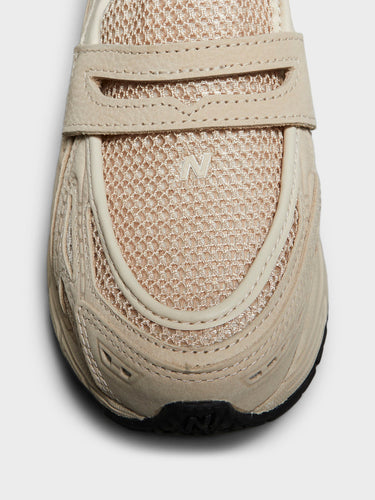 New Balance - 1906 Loafers in Bisque