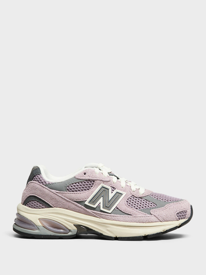 New Balance - 2010 Sneakers in Ice Wine