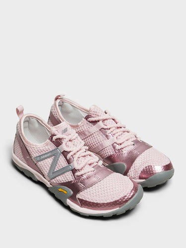 New Balance - MT10 Sneakers in Rose Sugar