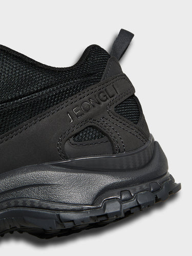 Salomon - XA Pro 3D Jeong Li Sneakers in Black, Asphalt and Black