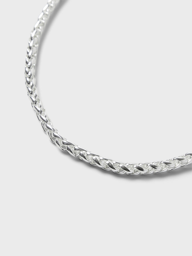 Boa M Chain Necklace in Silver
