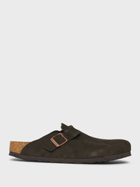 Birkenstock - Boston Suede Narrow Soft Footbed Sandals in Mocha