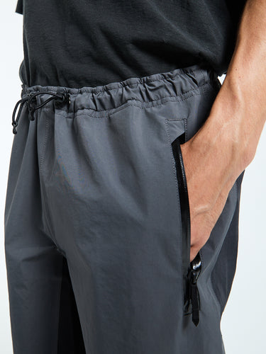 66 North - Dyngja Shell Pants in Black