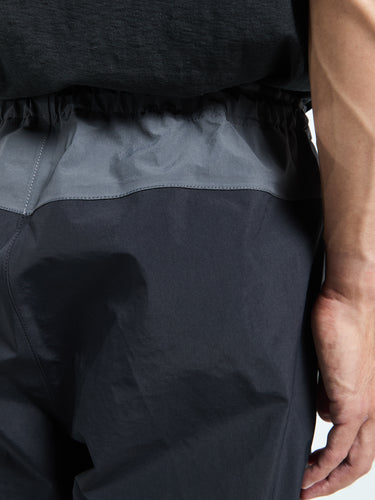 66 North - Dyngja Shell Pants in Black