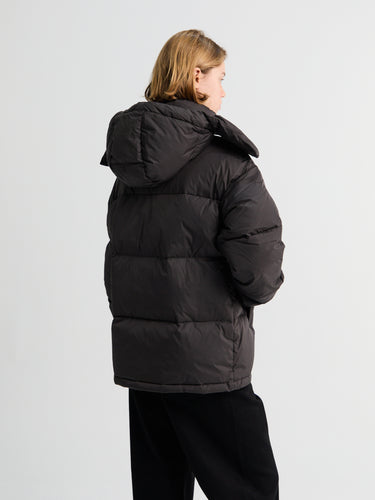 66 North - Dyngja Down Jacket in Licorice