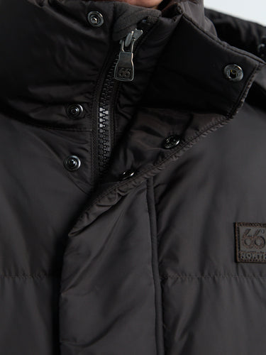 66 North - Dyngja Down W Cropped Jacket in Licorice