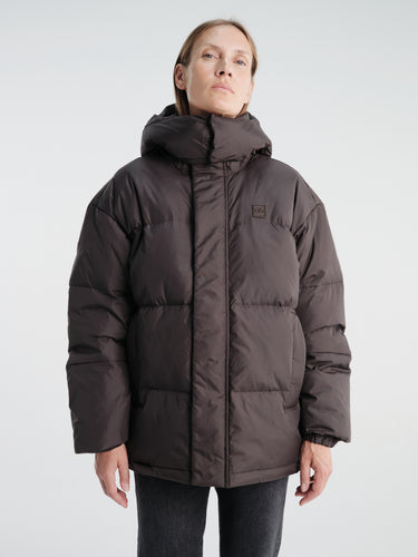 66 North - Dyngja Down Jacket in Licorice