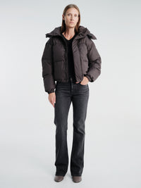 66 North - Dyngja Down W Cropped Jacket in Licorice