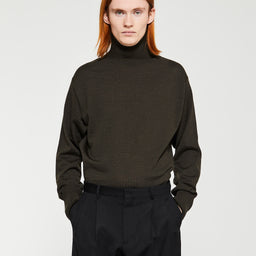 Marine Turtleneck in Hunting Green