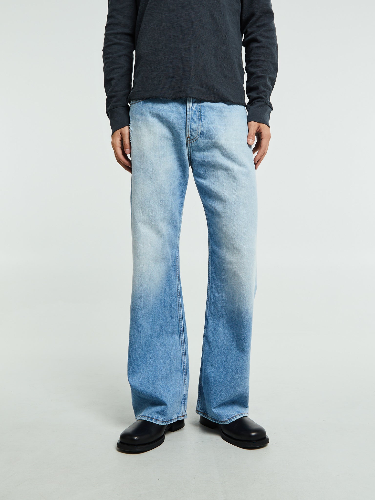 2021 Jeans i Lys Blå