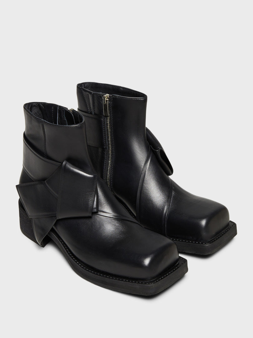 Musubi Ankle Boots in Black
