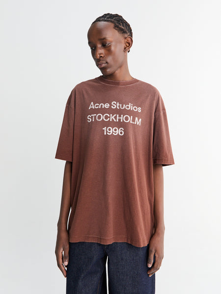 Acne Studios - Relaxed Fit T-Shirt in Chocolate Brown – Stoy