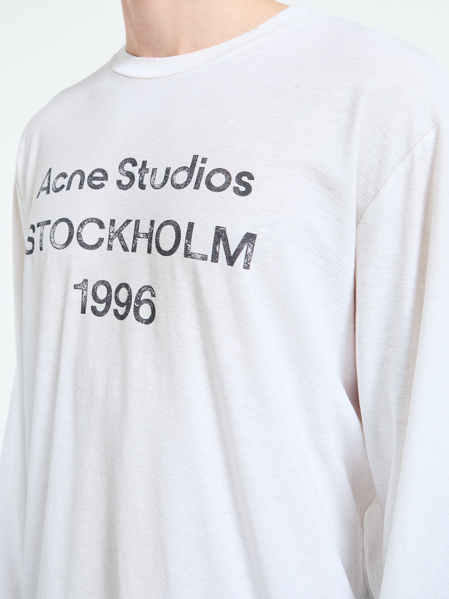 TERRY〜Acne Studios シャツ Acne Studios - Reverse Logo T-Shirt | HBX - Globally Curated
