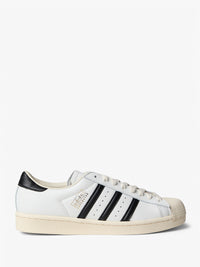 Adidas - Superstar Vintage in Core White, Core black and Cream White