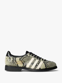 Adidas - Adidas x Brain Dead Bowling Shoes in Snake print, Cream White and Core Black