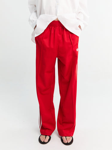 Adidas - OS Trackpants in Better Scarlet