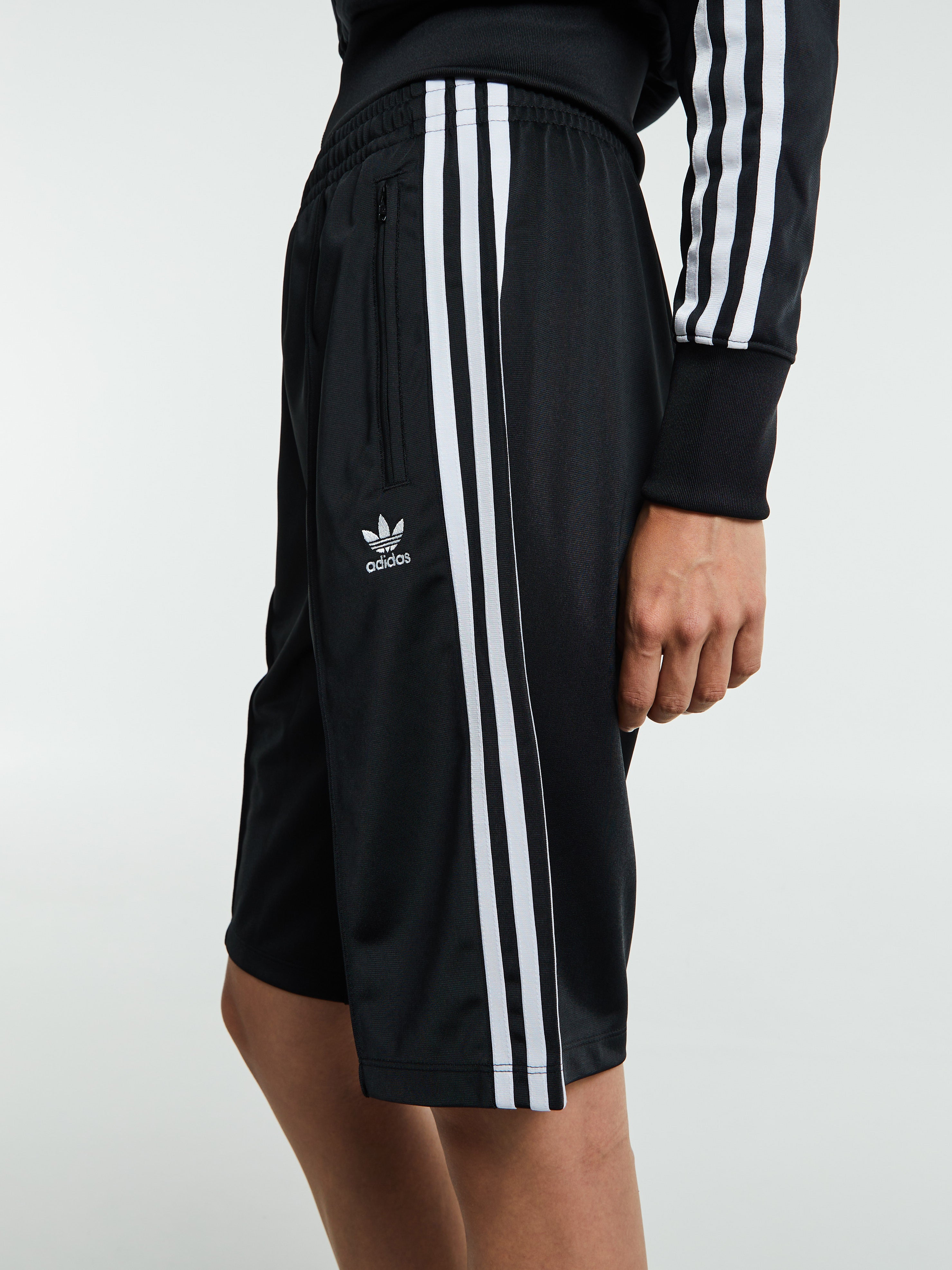 Adidas - Adicolor Firebird Long Shorts in Black and White